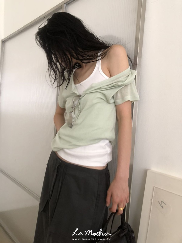 排扣假兩件微透上衣